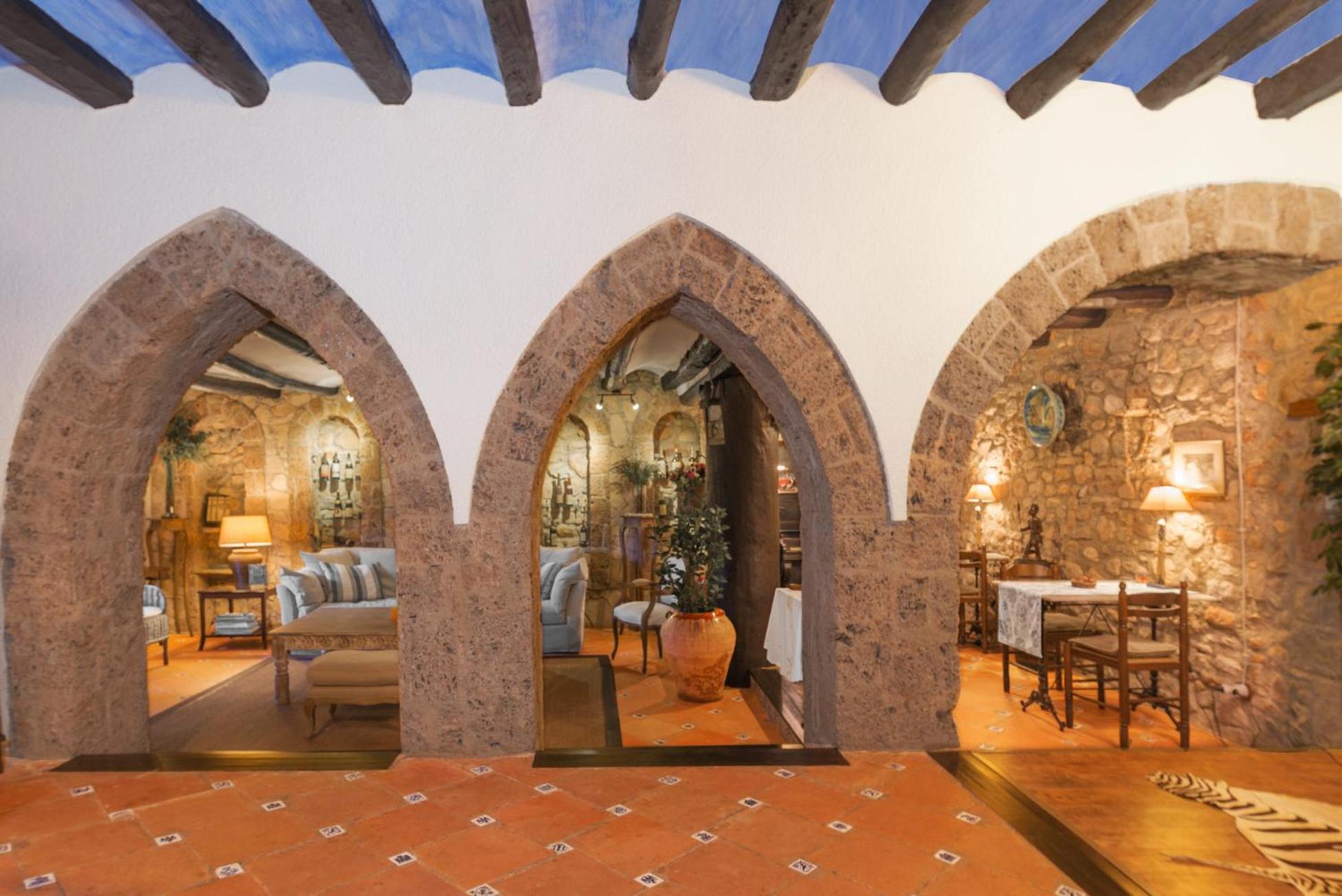 San Quintín de Mediona Comarquinal Bioresort Penedes מראה חיצוני תמונה